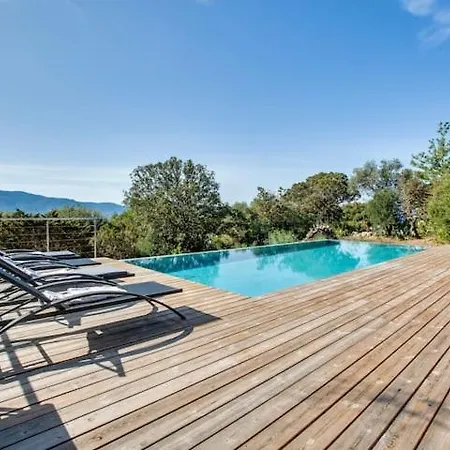 Maison Au Bord De La Cote