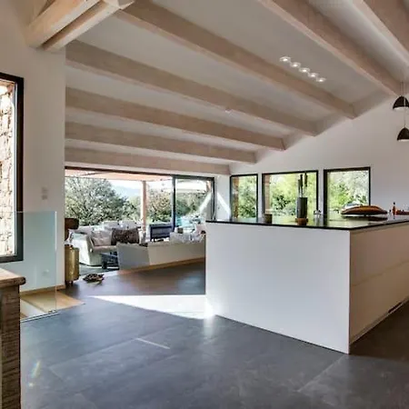 Maison Au Bord De La Cote Olmeto (Corsica)