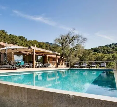Maison Au Bord De La Cote Hébergement de vacances *